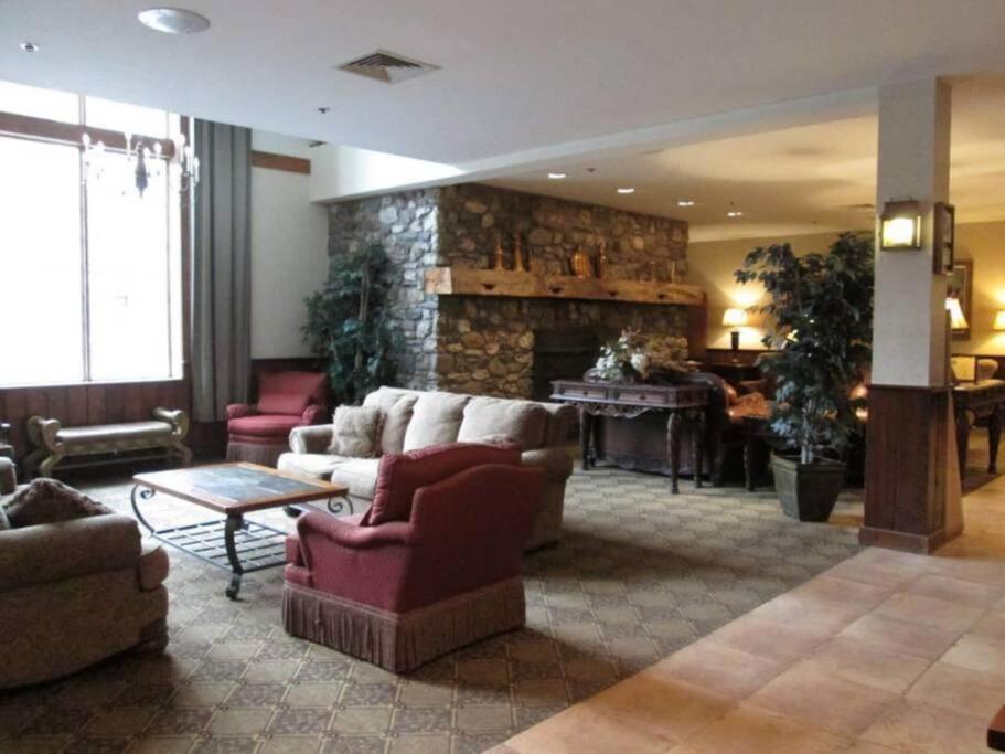 Deluxe Ski On Off 1Br Suite Sleeps 4 On Jiminy Mtn هانكوك المظهر الخارجي الصورة