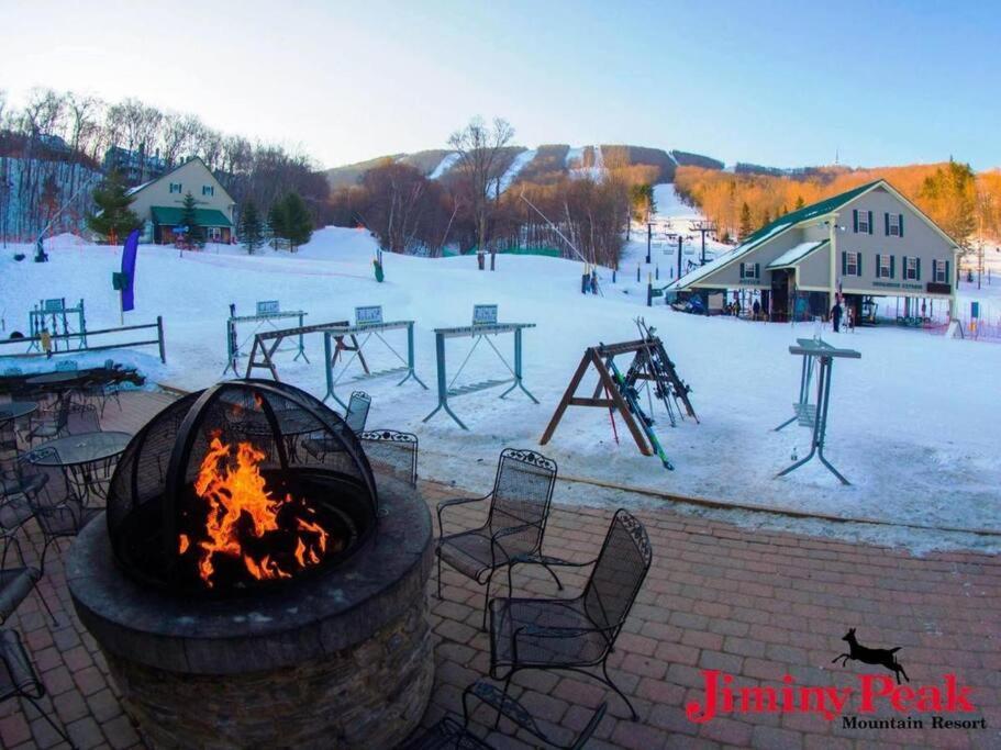 Deluxe Ski On Off 1Br Suite Sleeps 4 On Jiminy Mtn هانكوك المظهر الخارجي الصورة